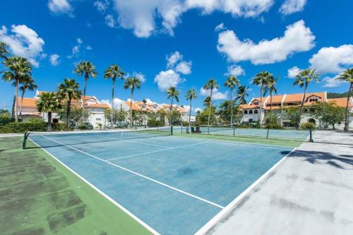 Tenis a/nebo squash v ubytování Paraiso in St Maarten- Steps away from Bars & Restaurants and Beach! nebo okolí