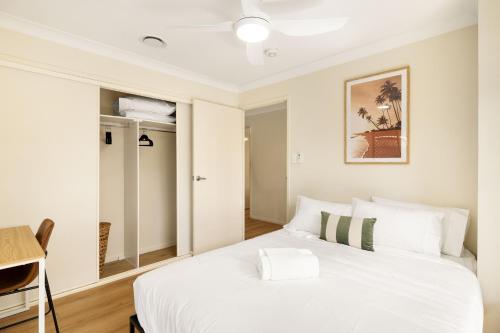 Ένα ή περισσότερα κρεβάτια σε δωμάτιο στο Smart Suites Self Check-in Apartments - S Stockport