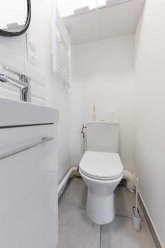 Ένα μπάνιο στο Studio à 30s du RER E,Paris en 20 min