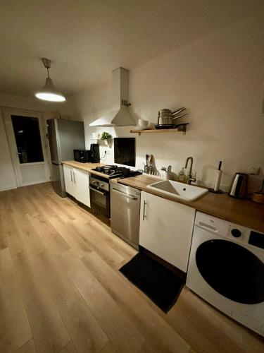 Photo de la galerie de l'établissement Appart cosy Nantes saint Jacques, à Nantes