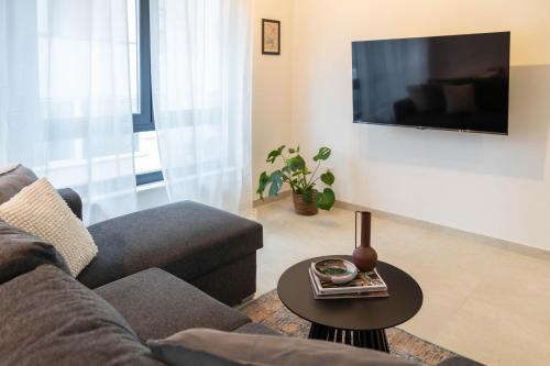 Modern City Residences - Free Private Parking