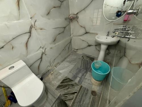 Ένα μπάνιο στο Vishal Villa