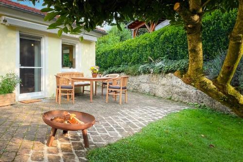 Κήπος έξω από το Casa-Philipp, mediterrane, lichtdurchflutete, stilvolle Ruhe-Oase, ebenerdig, barrierefrei, mit Garten, Terrasse, Grill und Sauna im Naturparadies Fränkische Schweiz