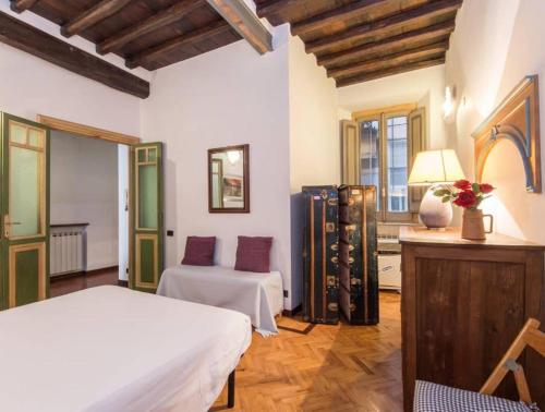 Piazza Navona Charming Apartment