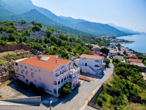 Příroda nedaleko apartmánu