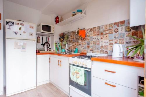 Η κουζίνα ή μικρή κουζίνα στο Cálida casa en el fin del mundo