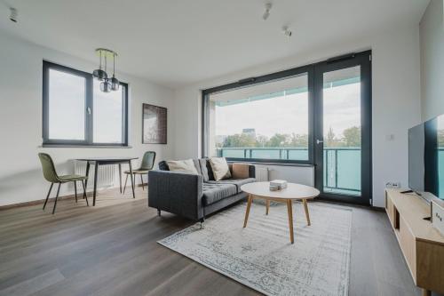 Blueground Prague 3 new build balcony PRG-37