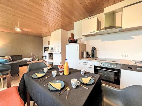Kuchyň nebo kuchyňský kout v ubytování Holiday Home Andrea by Interhome