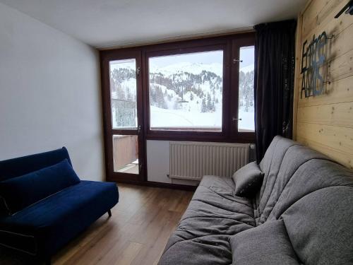 Studio rénové cosy à Plagne Centre avec balcon, skis aux pieds - FR-1-351-176