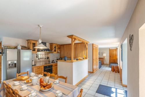 Dapur atau dapur kecil di Gîte Gîte Les Bouteillers 6/8 personnes