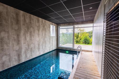 Gîte, Spa Kyo-alpes, piscine intérieure privée prés de Chambéry