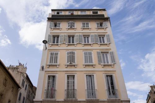 NATIONALE 4 - St Charles - Réformés - Vieux Port