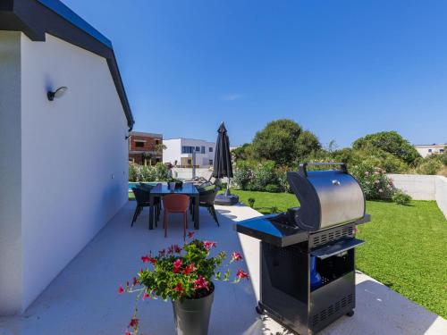 Holiday Home Corona Cordis by Interhome