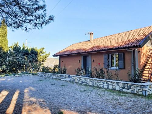 Budova, kde se vila nachází