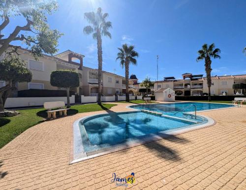 Mediterranean 3 Bed Townhouse CQ44