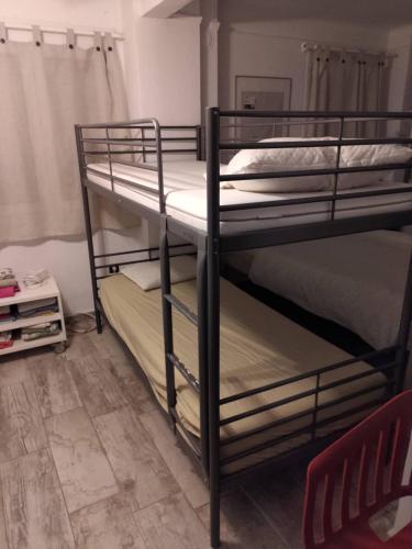 Center Apartment with Private Yard YR11