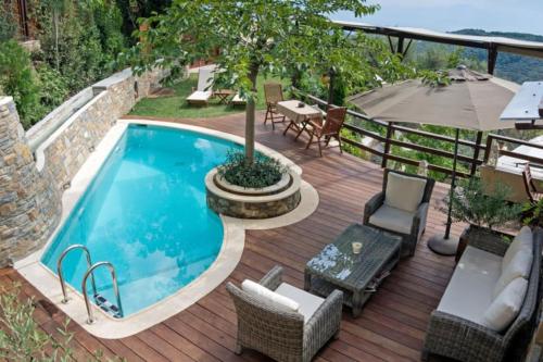 Πισίνα στο ή κοντά στο Aenaon Villa with Private Pool Panoramic view