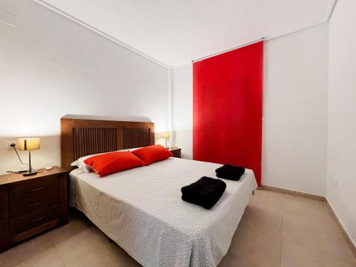 Postel nebo postele na pokoji v ubytování Sunset Haven - La Torre Golf Resort