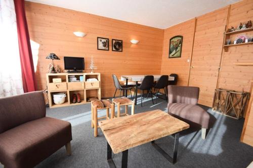 Photo de la galerie de l'établissement Résidence Les Ecrins - 3 Pièces 6 pers - LES ECRINS - LA PLAGNE CENTRE - accès ski direct MAE-4521, à La Plagne Tarentaise