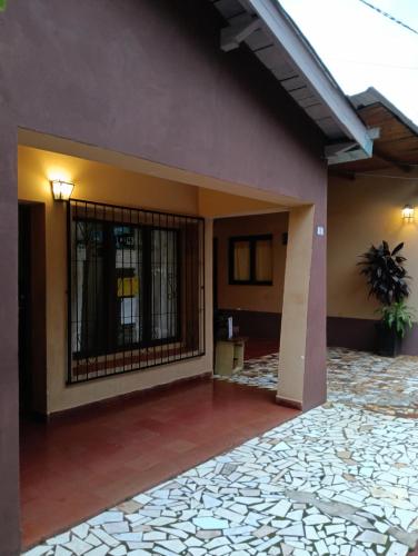 Bangunan di mana terletaknya rumah tamu ini