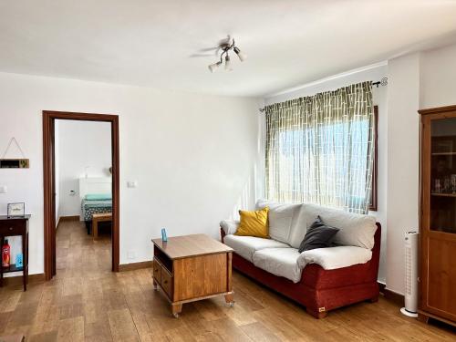 Postel nebo postele na pokoji v ubytování Pambnb - Charming Seaview Apartment