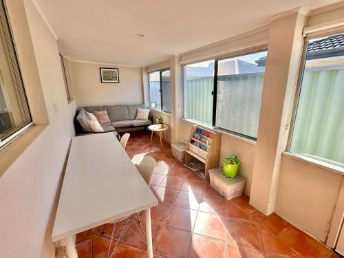 Χώρος καθιστικού στο Zennor House - Busselton