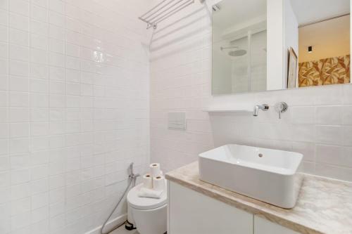 Cosy 1BR renovated - heart of Santos | By Airnest