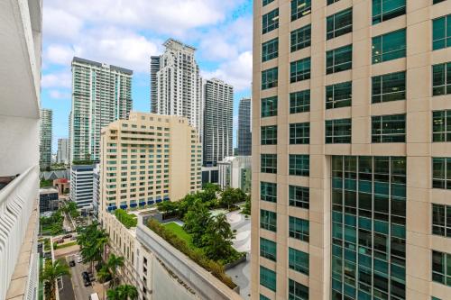 High Rise Brickell Modern Studio photo 43