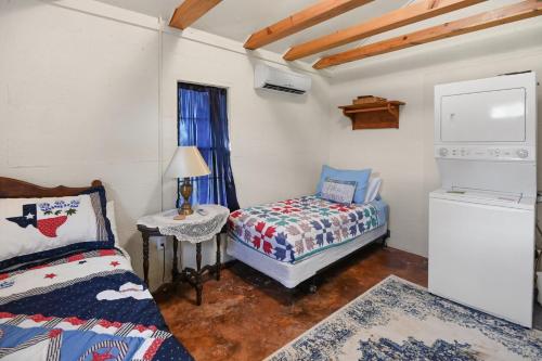 Postel nebo postele na pokoji v ubytování Stein Haus Ranch