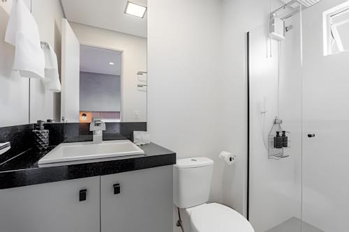 Ένα μπάνιο στο Studio confortável e completo a 300 metros da Vila Germânica