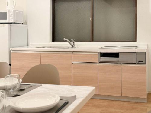 b hotel NaouBLD - Central Hatchobori 2 Bedroom Apartment for 10 Guests