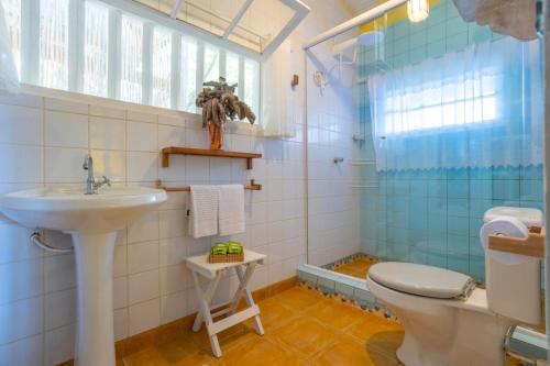 Ένα μπάνιο στο Cabanas do Bosque