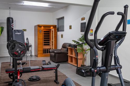 3As Luxury Villa with Heated Pool, Sauna and Gym