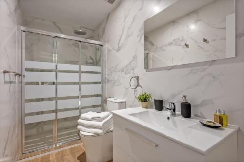 Modern 2-Bed Apartment Near Bernabéu