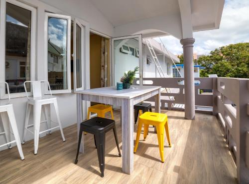 Balkón nebo terasa v ubytování Sunset Bliss Pereybere 3