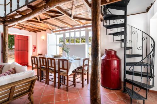 Gallery image of Hortas de Baixo - Rustic Retreat in Esperança