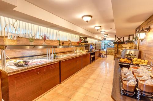 Jídlo v aparthotelu nebo okolí