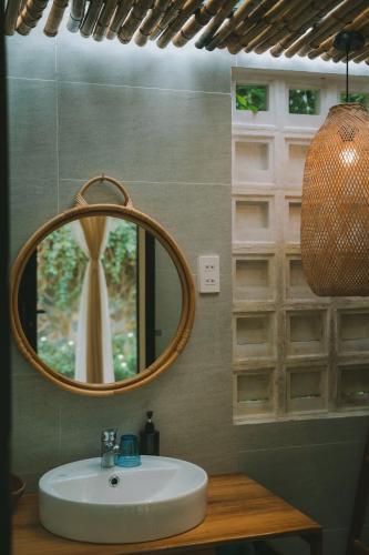 Ένα μπάνιο στο Bến Đò Xưa Homestay & Coffee