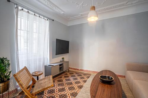 Neo Classic - Amazing 2Br House in Prime Location
