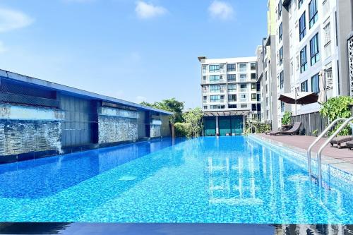 Bassein majutusasutuses Treasure Condo swimming Wifi cooking või selle lähedal