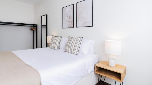 2BR Wonder in the City Center by LovelyStay