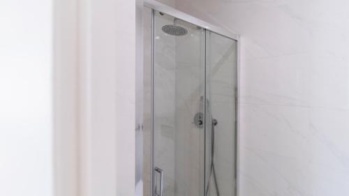 2BR Wonder in the City Center by LovelyStay