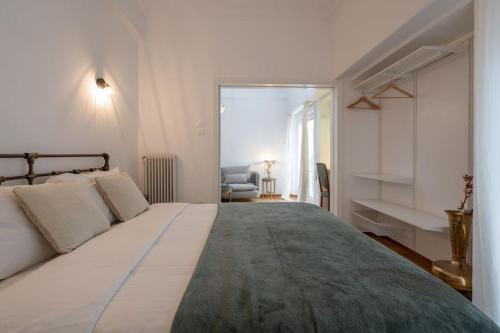 Artistic Retreat in Athens heart