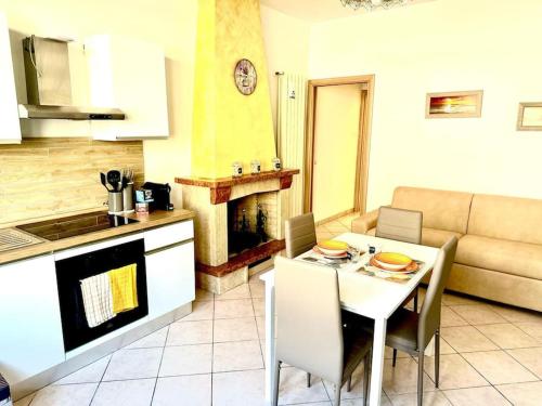 Η κουζίνα ή μικρή κουζίνα στο Daniele's House Lago Di Bolsena