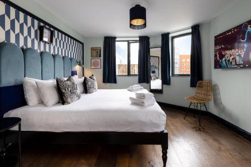 The Camden Town Hotelにあるベッド