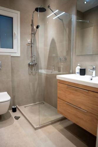 Pangrati Stunning Residence - Walk to Metro