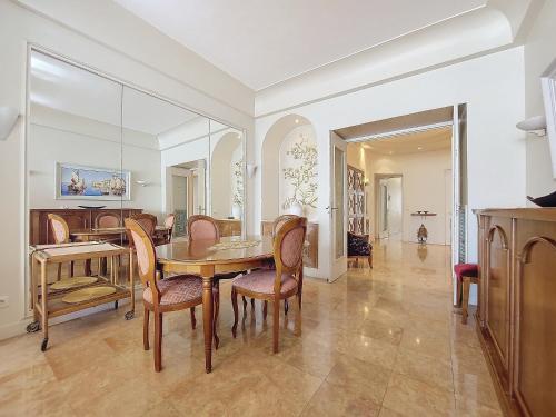 Nestor&Jeeves - HORIZON PROMENADE - Central - Sea front