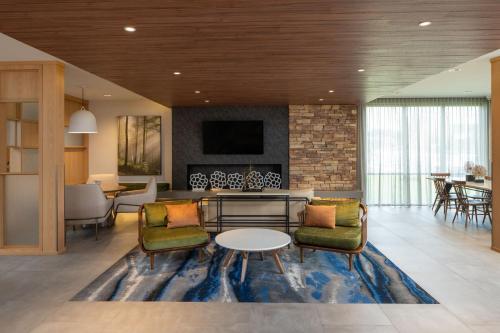 TV a/nebo společenská místnost v ubytování Fairfield by Marriott Inn & Suites Southaven Snowden Grove