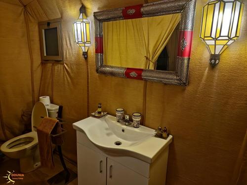Koupelna v ubytování Fox Luxury Desert Camp
