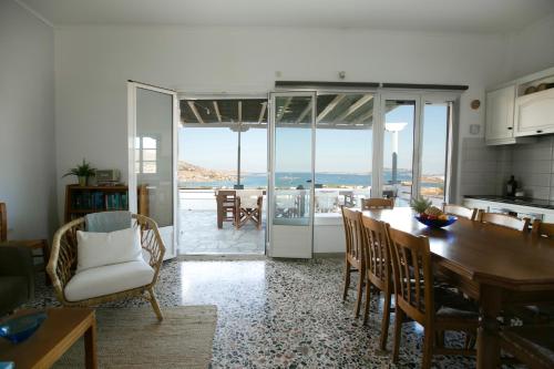 Χώρος καθιστικού στο Villa Avraam Naousa